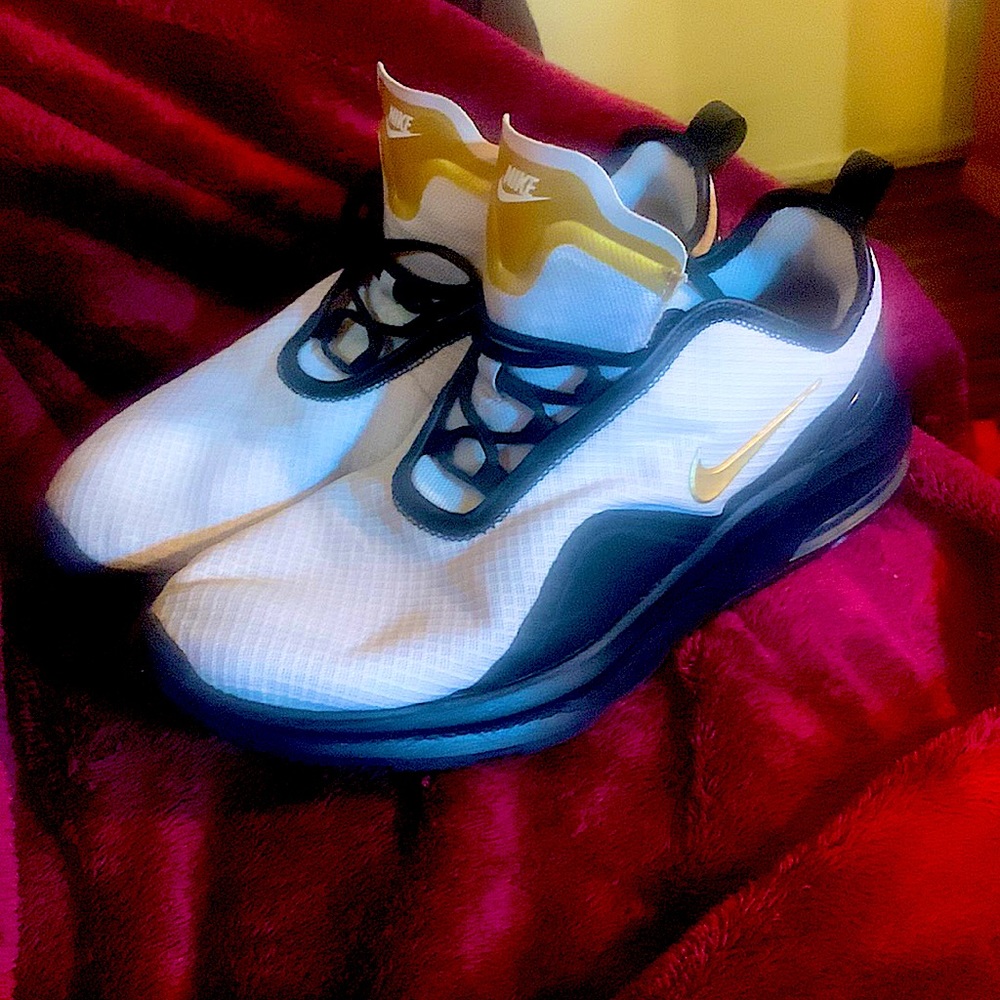 Nike Air. Good shape. Size 12